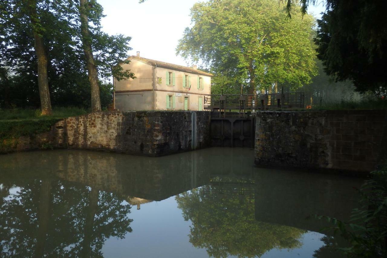 La Bonne Planque - Maison Eclusiere De La Domergue Canal Du Midi Mas-Saintes-Puelles 외부 사진